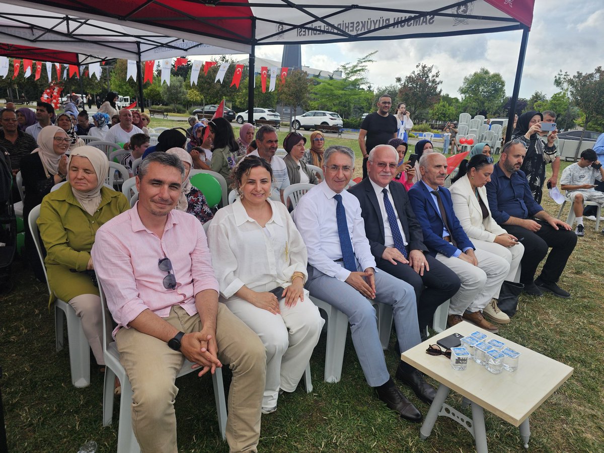 samsunash's tweet photo. Şenliğe,  Canik Kaymakamı Şeref Aydın  İl Müdür V. Necmettin Aygün  Samsun Büyükşehir Belediyesi, Sahra Sıhhiye Okulu ve Eğitim Merkezi Bölge Bando Komutanlığı, Gençlik ve Spor, Sağlık ve Emniyet Müdürlükleri,  Koruyucu Aile Derneği, TÜGVA ve Tüfekçi Vakfı Temsilcileri katıldı. https://t.co/ekWfgOg6Lb