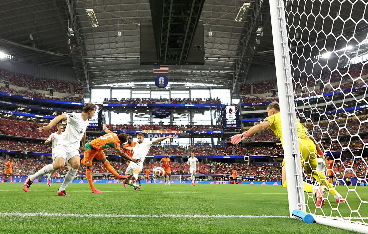 City_Dren's tweet photo. 🚨 José Mourinho on Amad Diallo’s Goal Against Norway:

I never knew Manchester United had such a talent. What a goal!
I love his boldness, and that’s exactly the kind of player I want at Real Madrid. https://t.co/MiNTwN0Ha9