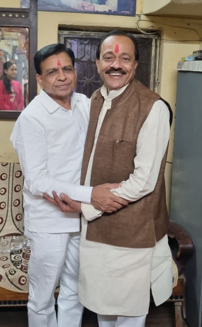 ManojDubeybjp's tweet photo. शिष्टाचार एवं सहजता के समन्वय आदरणीय जगदीश जी देवड़ा उप मुख्यमंत्री मप्र शासन को जन्मदिन की हार्दिक बधाई 💐
प्रभु श्री रामजी की कृपा से आप स्वस्थ्य, प्रसन्न एवं दीर्घायु रहें 💐
 अनंत शुभकामनाएं।
@JagdishDevdaBJP
@BJP4India @BJP4MP @JansamparkMP https://t.co/oOPawfk9Un