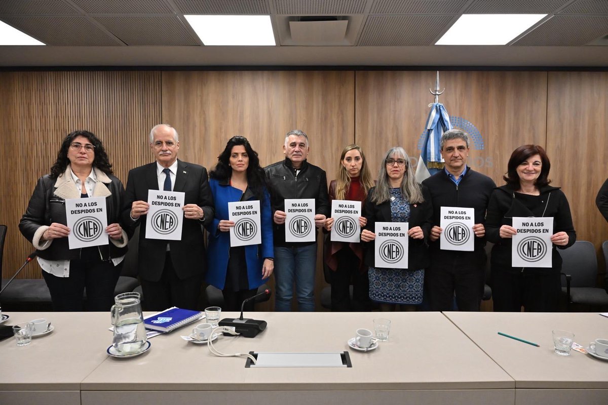 JorgeTaiana's tweet photo. 𝐂𝐢𝐞𝐧𝐜𝐢𝐚 𝐞𝐬 𝐬𝐨𝐛𝐞𝐫𝐚𝐧𝐢́𝐚

En reunión de la comisión de ciencia, tecnología e innovación productiva de @DiputadosAR insistí en la necesidad de avanzar en el tratamiento del proyecto de Ley para la Sostenibilidad y Protección del Sistema Nacional de Ciencia, Tecnología e Innovación presentado por @aserquis 

El Gobierno continúa desmantelando todas las capacidades científicas y tecnológicas de nuestro país y hoy dio un paso más con el despido masivo de trabajadores de la @CNEA_Arg 

Defender la Ciencia es defender el futuro de los argentinos.