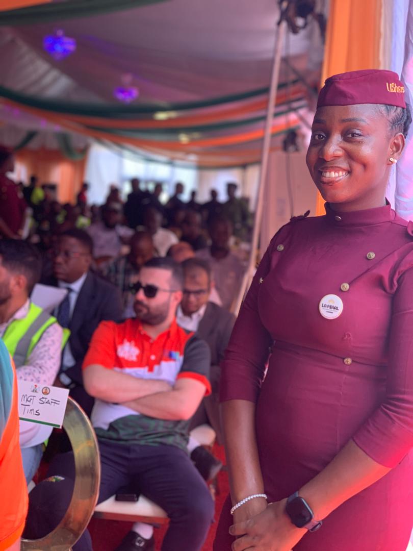 chizurum95724's tweet photo. While others promise quality, we deliver it. Topaz Empire where professionalism meets excellence.๐๐ฝโจ #Usheringservices #Eventcoordinators #Eventplanner #Eventhost #Hostess https://t.co/82bDHg2jiv