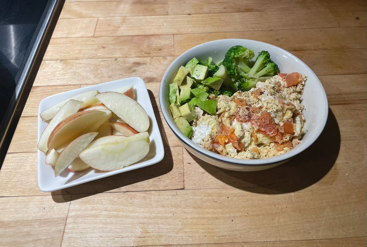 chiviii3's tweet photo. Breakfast 250 cals !! https://t.co/oXgVennrEg