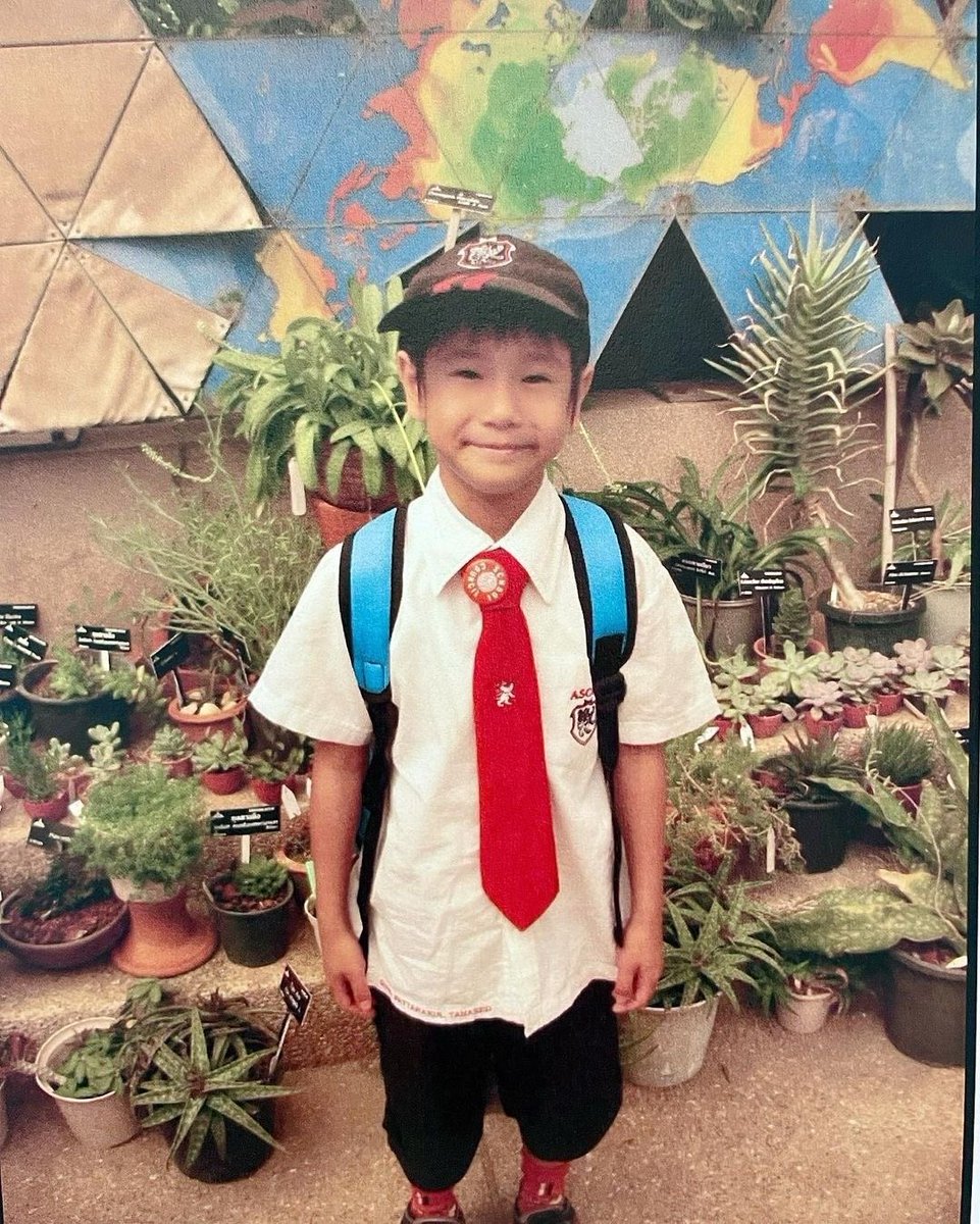 vyavault's tweet photo. wdym he’s turning 23 :(

#phuwintang https://t.co/NcJ7ePa7kE