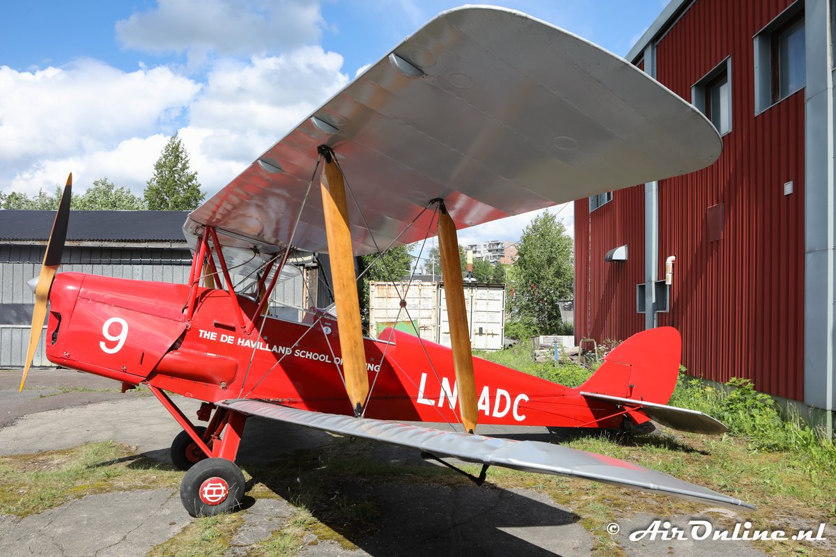 bjfloor's tweet photo. LN-ADC De Havilland DH.82A Tiger Moth op Kjeller; 'n ouwe bekende!
Story:
https://t.co/HmeQAzGDb1
#Kjeller #DeHavilland #TigerMoth #LNADC #VliegendMuseumSeppe https://t.co/oom8l9KvPI