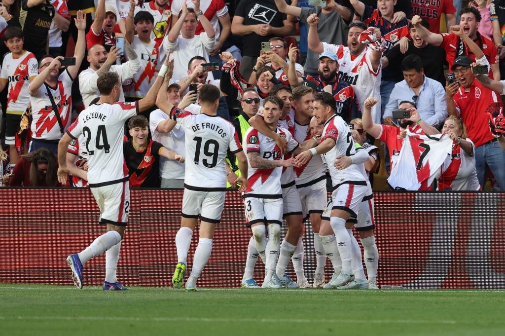 RaulGlezP_'s tweet photo. ⚡️ El Athletic Club de Bilbao será el último rival del Rayo Vallecano en @LaLiga 26/27.

Empezará y acabará como visitante.

#ADRV https://t.co/gVCuNtZpgF