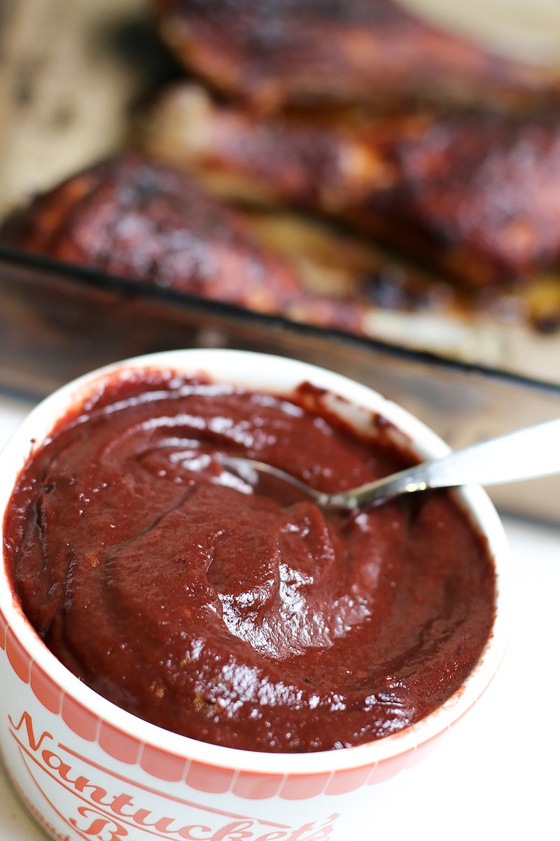 AnnaVocino's tweet photo. 4th of July is around the corner! Skip the sugar, keep the sass. 🔥 This homemade BBQ sauce from Eat Happy brings bold flavor without the junk—tangy, smoky, and #NSNG approved. 🍖💥 Grab the recipe: https://t.co/1HbzwlGmid #EatHappy #SauceBoss #LowSugarBBQ https://t.co/zf58XWTWE9