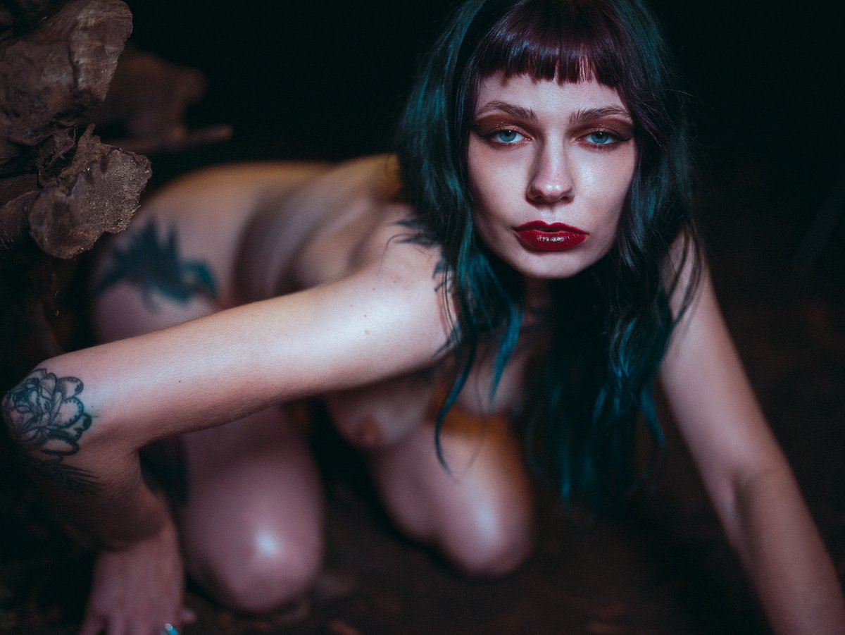 locusofeden's tweet photo. Subject: Gemiinii
Photo: @locusofeden 
More: https://t.co/ZOUbCUnUlA
#moodyportrait #nudephotography #eroticart https://t.co/NXOAN1eZC0