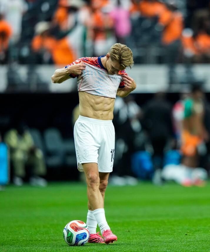 mantitslover2's tweet photo. Odegaard https://t.co/vtd5m7CBEG