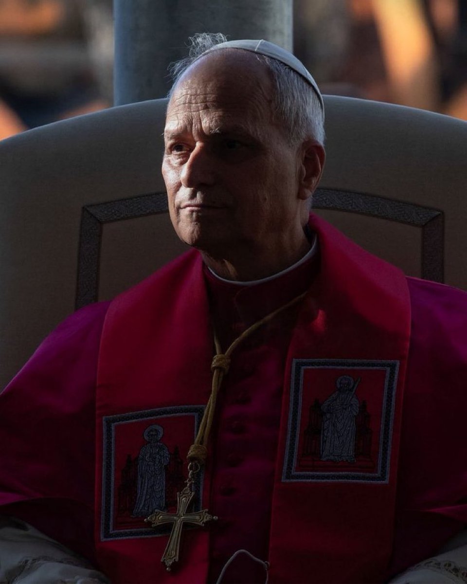 UniCatolicos_es's tweet photo. Cristo nombró a Pedro como la piedra sobre la que edificaría su Iglesia, asegurando que las fuerzas del mal no la derrotarían.

Solo aquel que ama a Cristo puede ser fiel al Papa y a la Iglesia.

Siempre fieles a Cristo y a su representante en la tierra.

Fieles, vale la pena. https://t.co/dbLWky6QrU