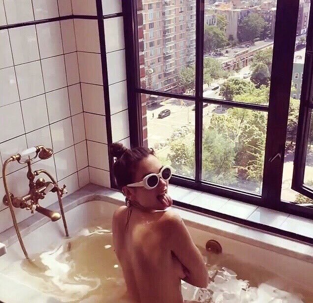 addictionlipa's tweet photo. it's a dua lipa thing https://t.co/mgsKJf7Q8X