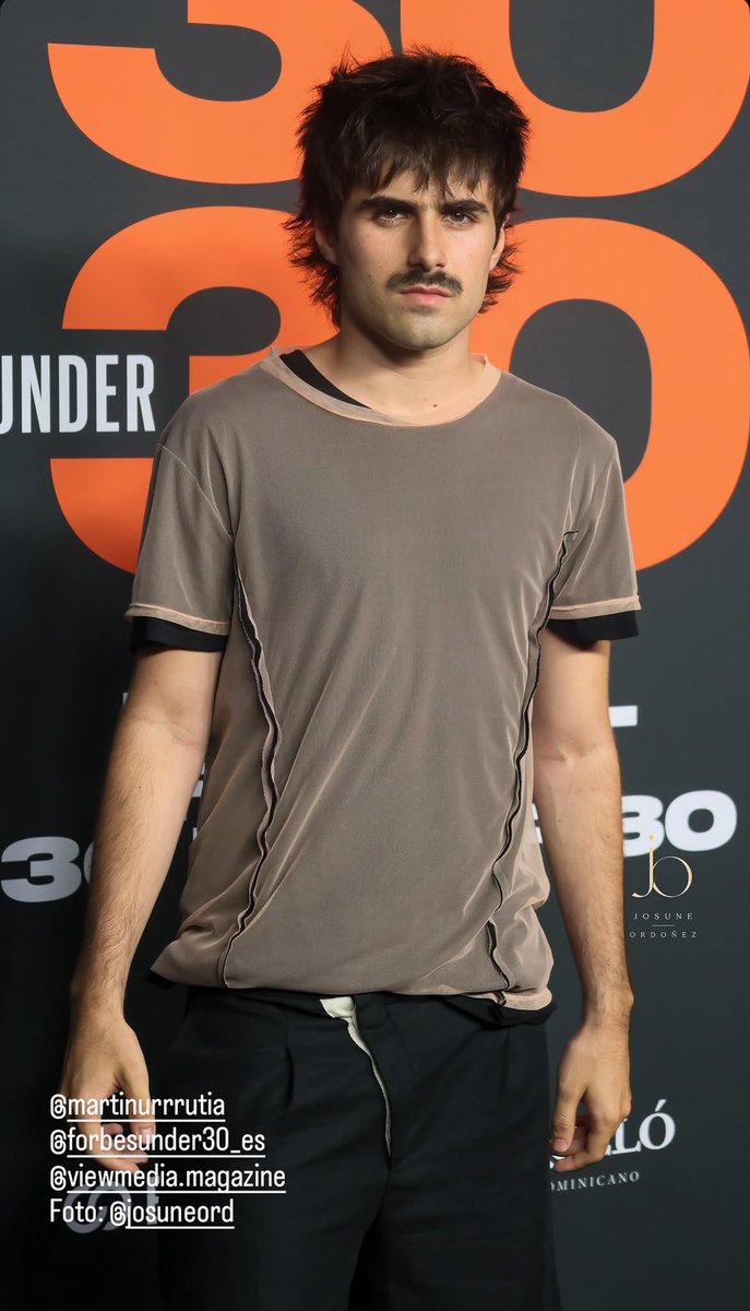 MartinUrrutiaES's tweet photo. 📸 | Martin en el Festival Forbes 30 under 30 vía stories de @Viewmediamgz 

@josuneord https://t.co/cIojOu3hgk