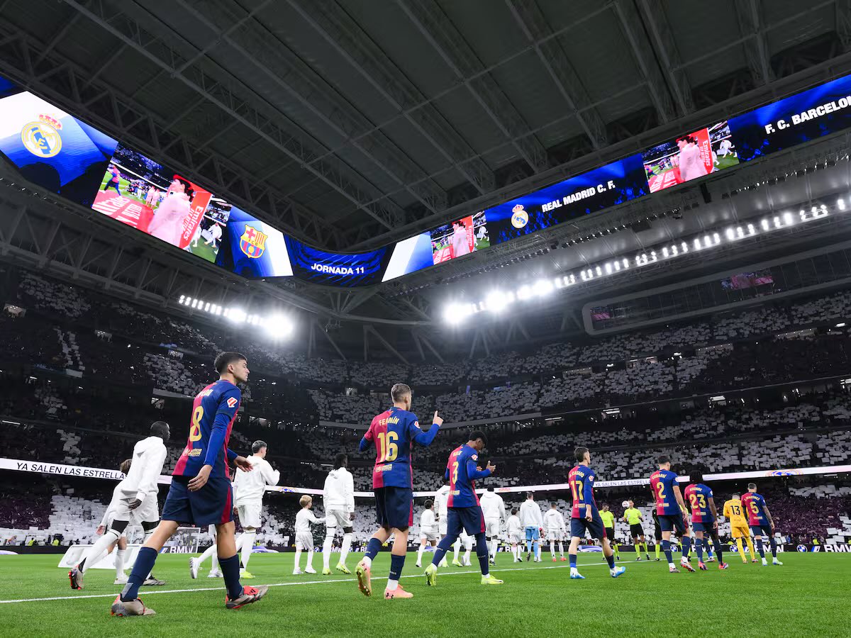 Mshare_AL_harbi's tweet photo. 📅 رسميًا | مواعيد الكلاسيكو في الدوري الإسباني 2026-2027:

🏟️ برشلونة 🆚 ريال مدريد
📆 الجولة العاشرة — 25 أكتوبر 2026

🏟️ ريال مدريد 🆚 برشلونة
📆 الجولة الـ35 — 9 مايو 2027 https://t.co/P4m1OL69Ng