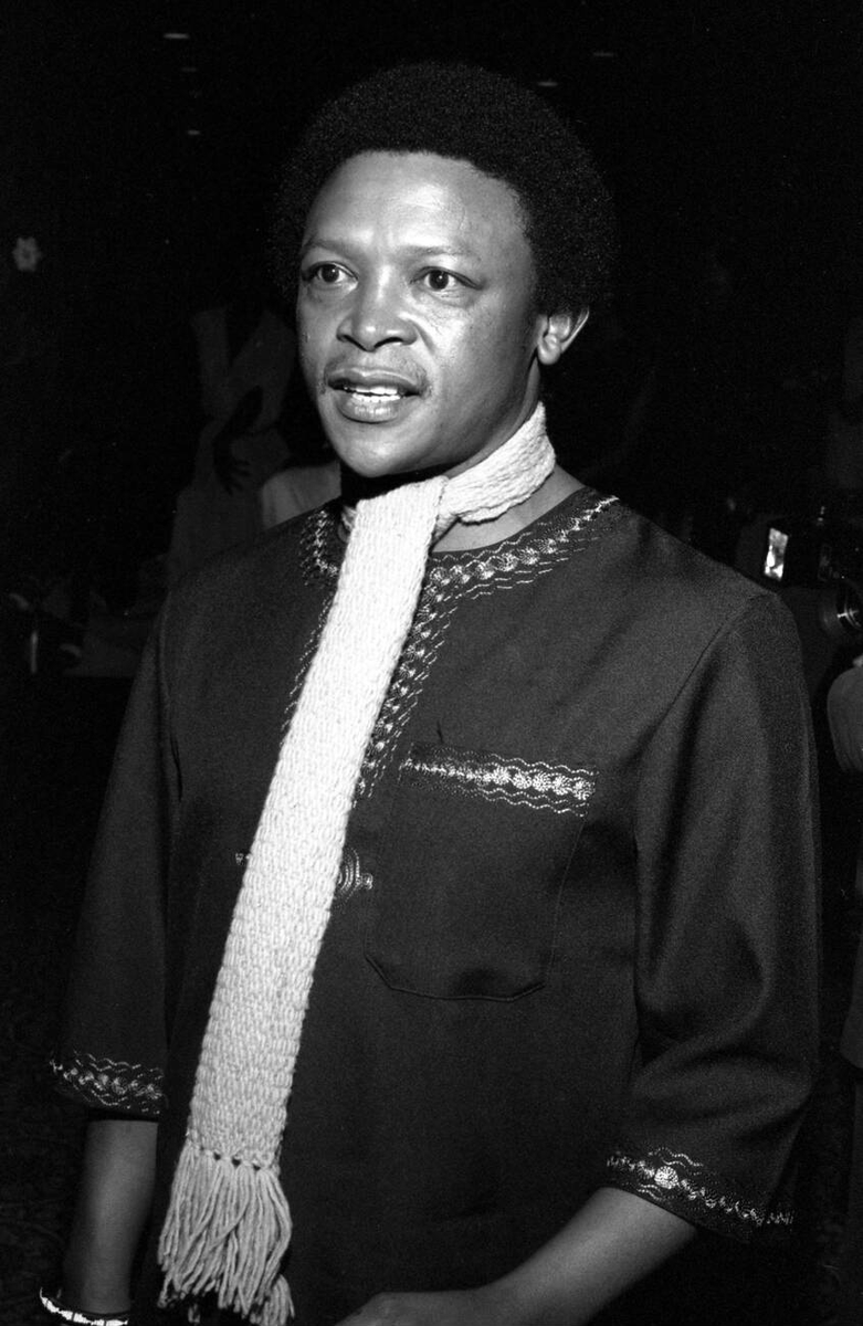 mznswkpd's tweet photo. Hugh Masekela at the NAACP Image Awards hosted at the Century Plaza Hotel, Los Angeles. (1978)
📸: Ralph Dominguez
#MediaPunch https://t.co/BRSxR2I6mu