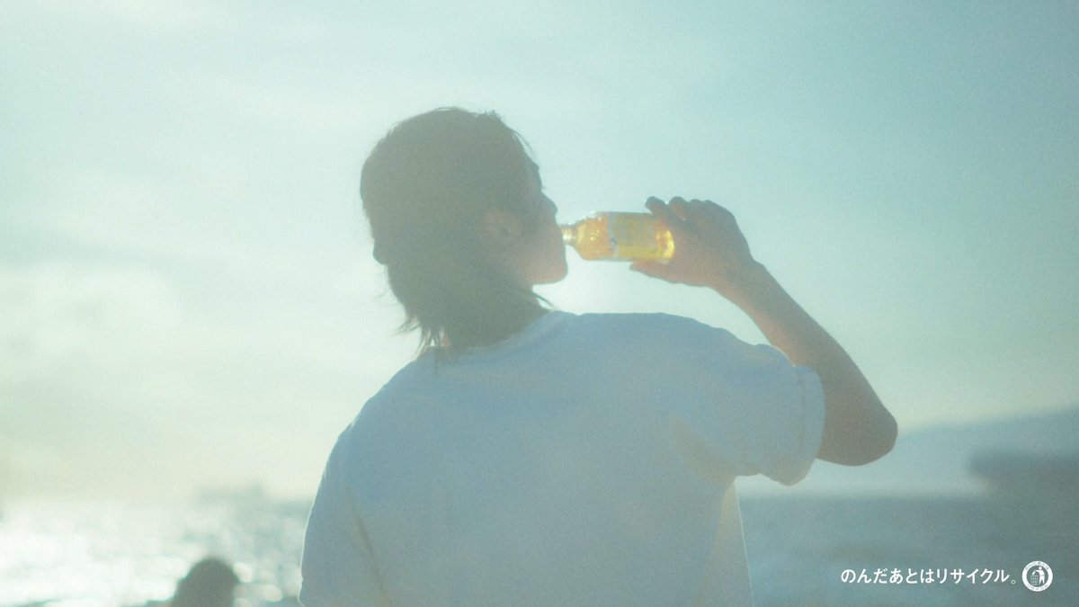 modelpress's tweet photo. Snow Man目黒蓮「午後の紅茶」新CM公開
📺️7/1～全国放映開始

CM楽曲にはスピッツの新曲「キツネノボタン」起用
https://t.co/zXcVXoTafL

「冒険はいくつになってもできる。遅いなんてこともないし、逆に早いなんてこともないと思います」 https://t.co/mPdGwDPhKe