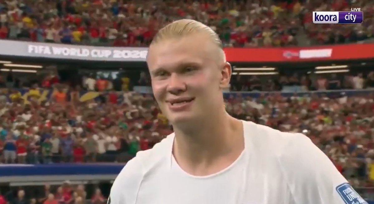 SamedShazz's tweet photo. Bro cannot believe that goal went in.
@erling https://t.co/JHSX8FvpzW