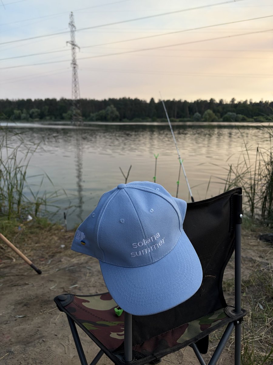 Banditk0's tweet photo. My Solana Summer is made of these moments: book, my phone, fishing, and a sunset over the lake 🌅
The season doesnt go to waste when you've got real work-life balance: time to think things through and time to just sit by the water with a fishing rod
@SuperteamUKR #SolanaSummer ❤️‍🔥 https://t.co/Jig70YnXZG