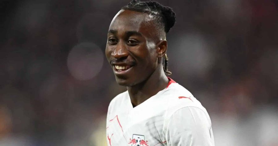 JasonMerdier's tweet photo. @ActuFoot_ C'est ce gars qui coûte 100M ? 
Mdrrrr 
Si c'est le cas Amad Diallo doit coûté 300M https://t.co/aKZw6V46G8