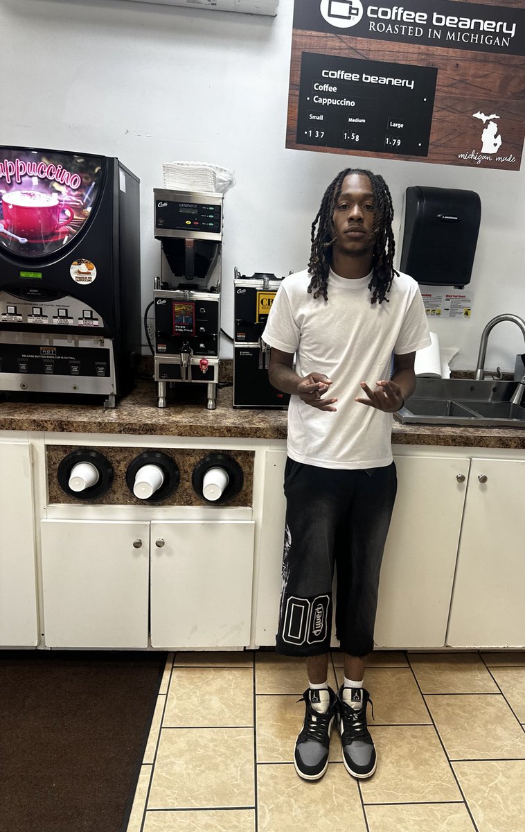 vznji's tweet photo. Just on a regular day 💯 https://t.co/RAxWBaXQLP