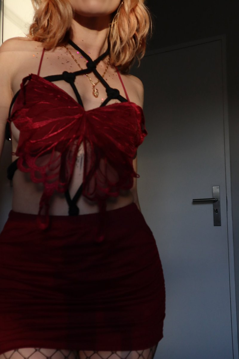 Aestheticluna8's tweet photo. Celebrating my birthday right♥️

full of pleasure &amp; good times💋
There’s video evidence if your curious😘 https://t.co/yalKAeQiCA
