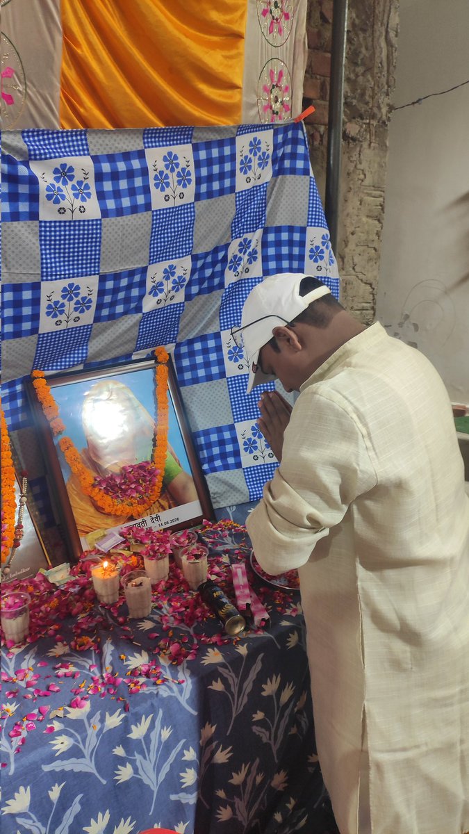 Pushpendra_Ad's tweet photo. आज देर शाम भीम आर्मी जिलाध्यक्ष मऊ श्री देवेन्द्र कुमार डम्पी जी की माता के श्रद्धांजलि कार्यक्रम में ...🙏 https://t.co/1lEwndFP6G