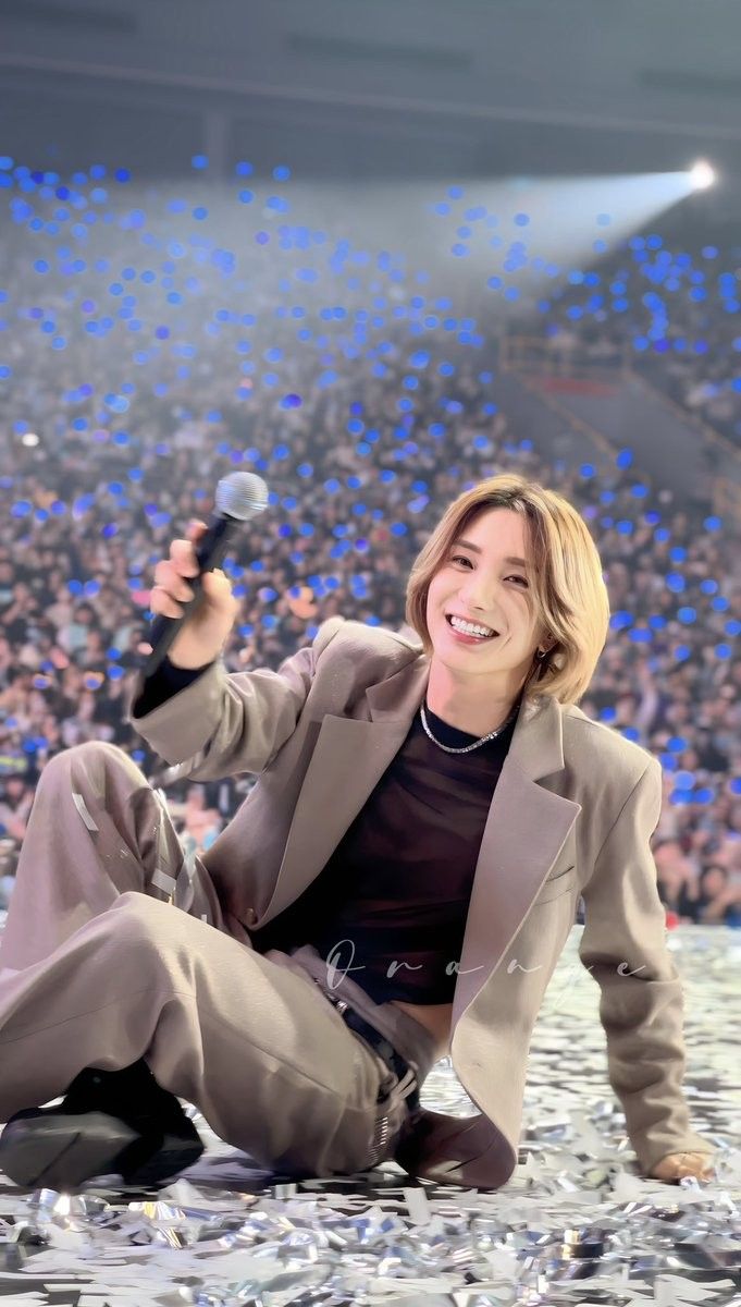 katt_gom's tweet photo. Happy birthday to the king of kings 👑 Thank you for being born, Leeteuk. Please stay healthy and happy for many more years to come ✨🎂
Love you forever 💙

#HAPPYLEETEUKDAY
#이세상의_특별한리더_이특생일 https://t.co/N8yakUMq9r
