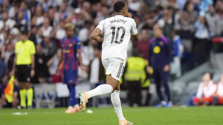 MadridSports_'s tweet photo. 🚨 ¡YA SE CONOCE EL CALENDARIO DE LALIGA 26-27! 🚨

📅 Estas son las fechas clave del REAL MADRID:

▪️ Debut: Real Madrid vs Real Sociedad
▪️ Última jornada: Real Madrid vs Deportivo de La Coruña
▪️ Clásicos: 10ª jornada (25 de octubre) en el Camp Nou y 35º jornada (9 de mayo) en el Bernabéu
▪️Derbis: 7ª jornada (20 de septiembre) en el Metropolitano y 30ª jornada (4 de abril) en el Bernabéu