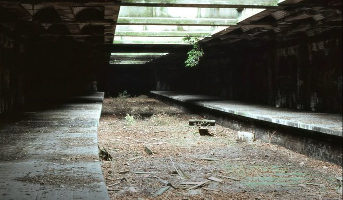 oakroyd's tweet photo. #Ghosts - Botanic Gardens Station, #Glasgow 1981. (Douglas Thomson) https://t.co/zlOvXdbjOl