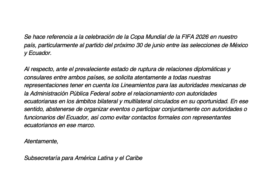 marcelramirezrh's tweet photo. La bronca entre Ecuador y Mexico crece como bola de nieve.
La presidenta de Mexico @Claudiashein  prohibio todo contacto con autoridades ecuatorianas en el marco del partido México-Ecuador hoy. 
En circular interna con fecha de ayer, dirigida al personal de la cancillería, embajadas y consulados, @SRE_mx ordenó evitar interactuar con funcionarios ecuatorianos en cualquier circunstancia y contexto que pudiera darse.
Asi esta la bronca.