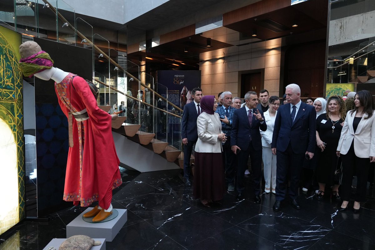 TC_Beyoglu's tweet photo. Kaymakamımız Sayın Abdullah Atakan Atasoy ve eşi Sayın Özge Atasoy, İstanbul Valimiz Sayın Davut Gül’ün teşrifleriyle gerçekleştirilen Beyoğlu Refia Övüç Olgunlaşma Enstitüsü’nün 80. kuruluş yıl dönümü kutlama programına katıldı. 
Kaymakamımız:“Olgunlaşma Enstitülerimizde ortaya konulan her eser; emeğin, estetiğin ve köklü medeniyet birikimimizin zarif bir yansımasıdır. Beyoğlu Refia Övüç Olgunlaşma Enstitümüzün 80 yıllık köklü geçmişini kutluyor, bu kıymetli mirasın yaşatılmasına emek veren tüm idarecilerimizi, eğitmenlerimizi ve sanatkârlarımızı tebrik ediyorum” dedi.
@TC_istanbul
@gul_davut
@ataatasoy19