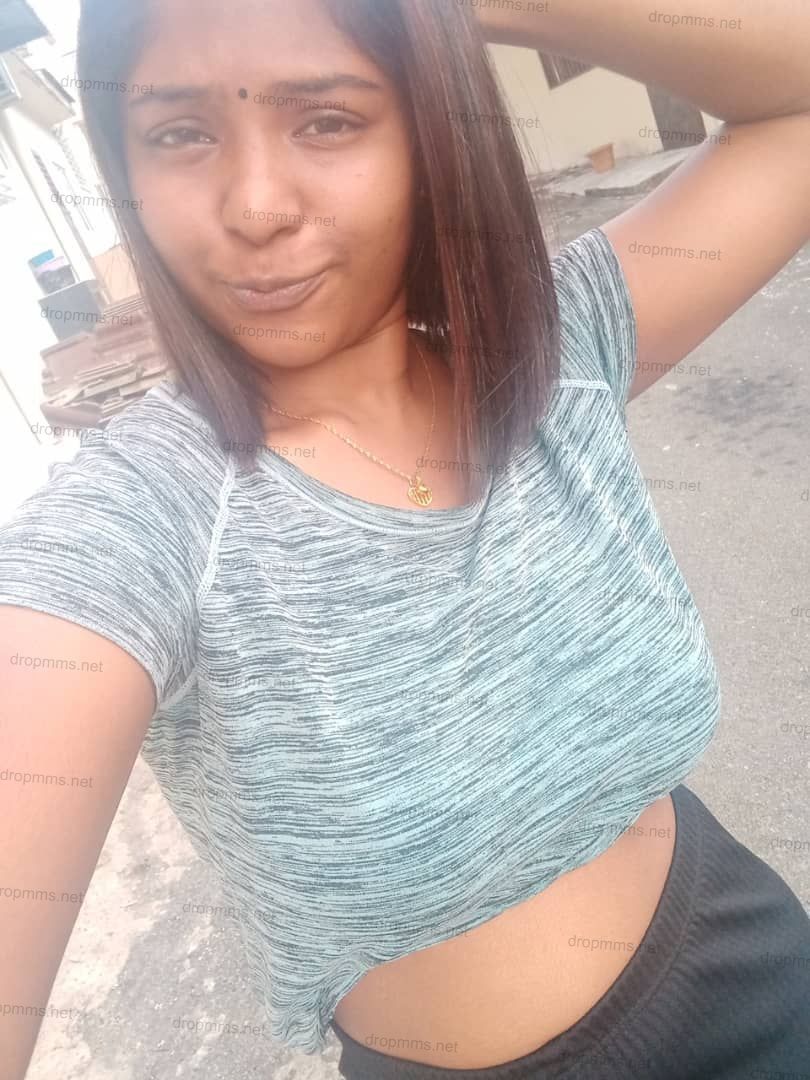 Ehkbso's tweet photo. Malaysian tamil girl full collection https://t.co/WeuSi3qnbK