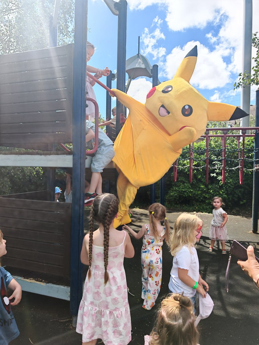 SimondsAlvin's tweet photo. Pikachu and Bat minion met families at a social club event https://t.co/uYCvtNiKnJ