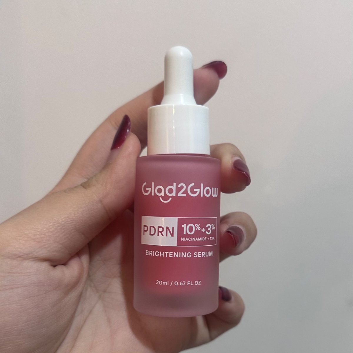bubujulyy's tweet photo. เซรั่ม PDRN ตัวใหม่ ของ #Glad2Glow มีสารสกัด Niacinamide 10%+Txa 3% ช่วยฟื้นบำรุงให้ผิวแข็งแรง มีกลิ่นหอมอ่อนๆๆ ช่วยเรื่องความหมองคล้ำ ลองใช้มาสองอาทิตย์ผิวโกลว์ใสขึ้นฉ่ำน้ำแบบผิวกระจกเลย ชอบสุดๆๆ ราคาน่ารีกด้วยอะ #ใช้เองรีวิวเอง https://t.co/1A6JjjKpfn