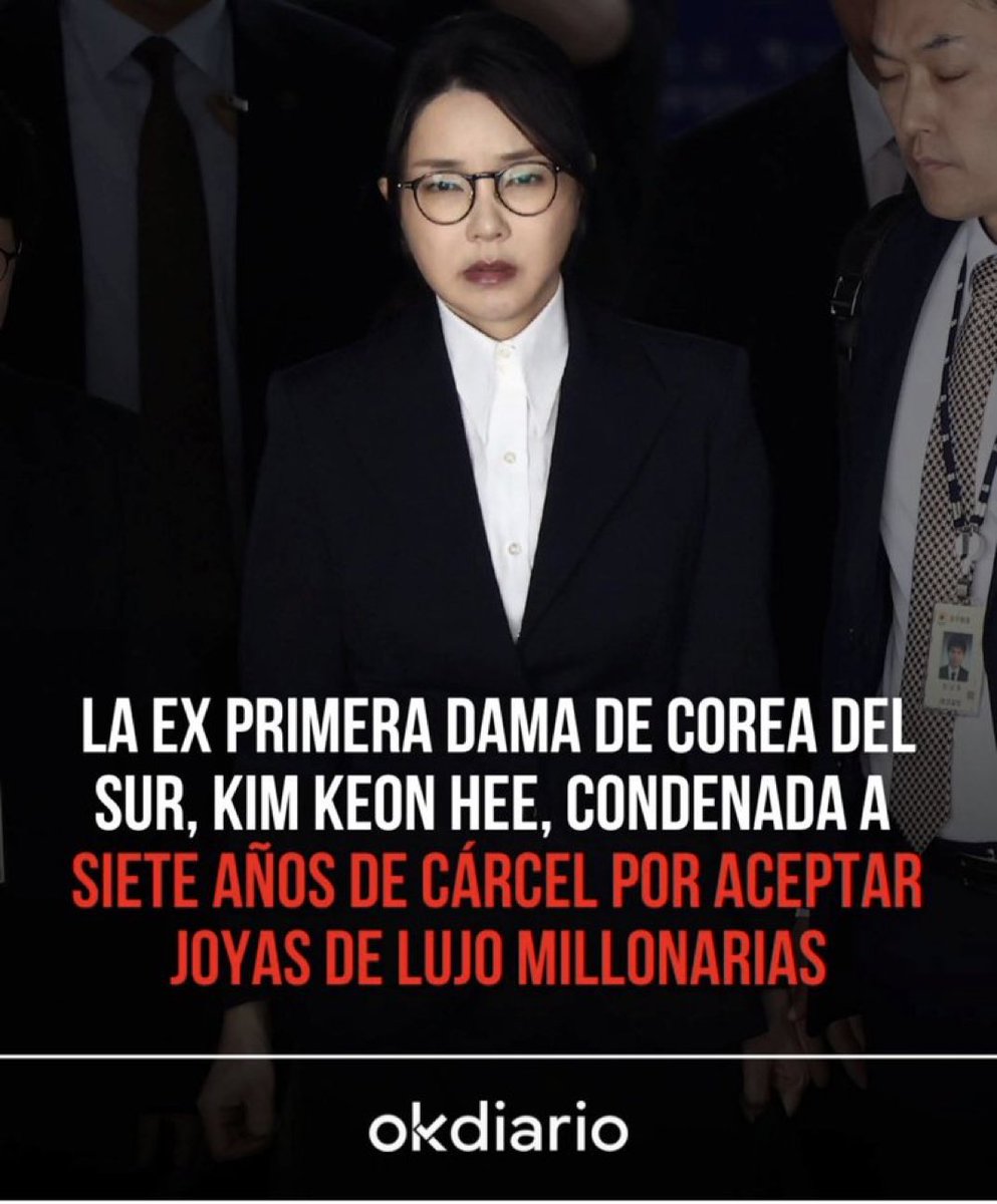 Bartjunior8324's tweet photo. Mientras en Chile se perdona al ex ministro de Hacienda Nicolás Grau por sus proyecciones mentirosas … https://t.co/RZdQLEDl6v
