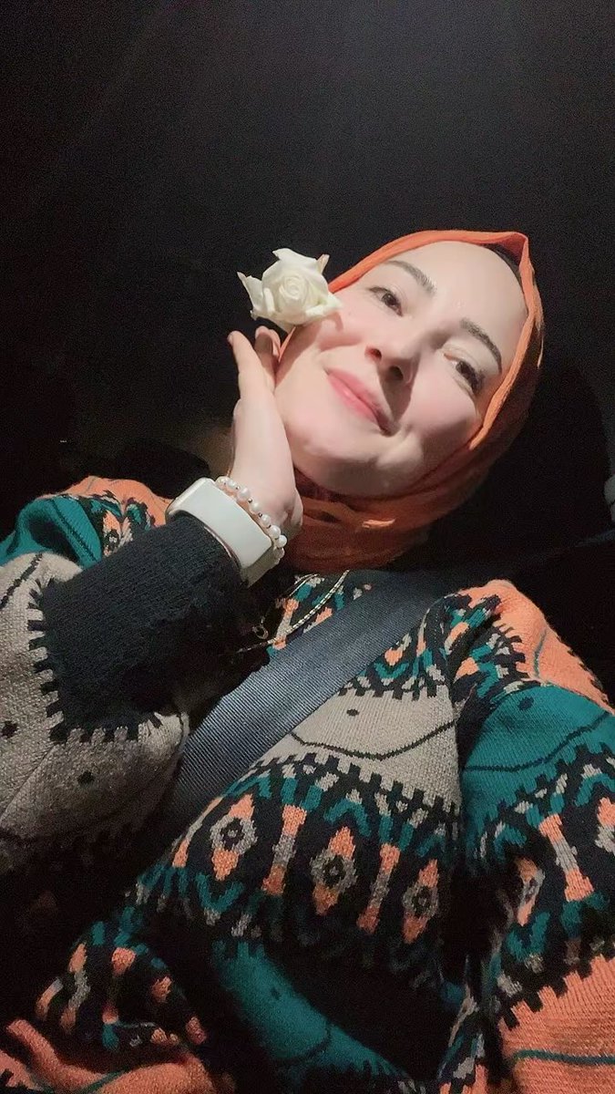 nurtensefik's tweet photo. 'Ey benim iyimser hâllerim...
çabuk aldanışlarım,
Hep inanışlarım, Alttan alışlarım,
Hatayı hep kendimde buluşlarım,
Degmeyecekleri kafaya takışlarım
Yoktan yere akıp giden gözyaşlarım,
Herkesi insan yerine koyuşlarım.
Hepinize elveda.
Ben artık kimsenin hiçbir şeyi olmayacağım. https://t.co/X0CoIK7Wpv