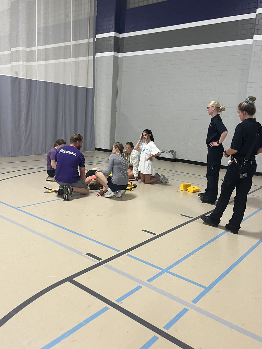 WSU_ATProgram's tweet photo. Great collaboration between the @WinonaStateATH Athletic Trainers, Winona Area Ambulance Service, and our first year MSAT students yesterday! They reviewed and practiced a variety of emergency care scenarios together. Well done, everyone!

#EmergencyPreparedness https://t.co/SLiI7WGbOU