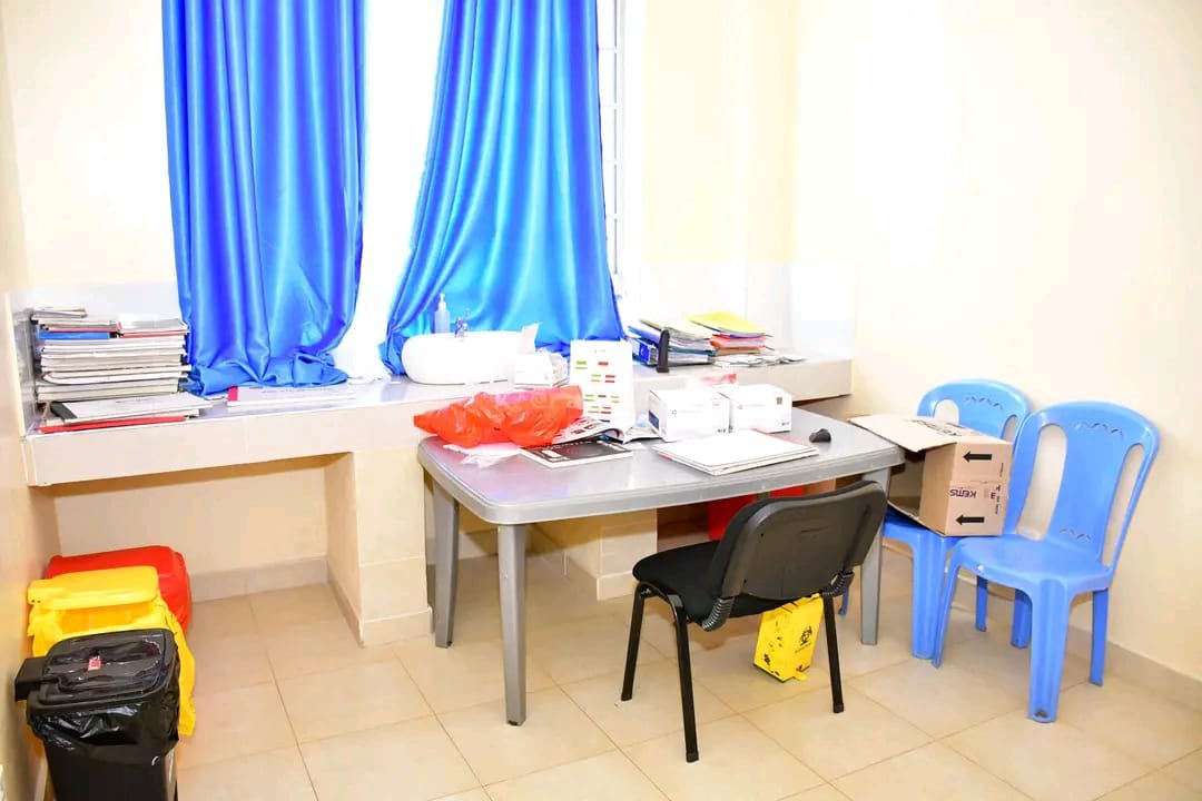 comradewarvist_'s tweet photo. Originally a small dispensary, the facility whose foundation stone was laid by H.E. President William Samoei Ruto in October 2023, was later elevated and officially commissioned in March 2026 by the President as a fully functional Level 3 hospital. #PsRaymondOmollo https://t.co/qTk3zXXmml