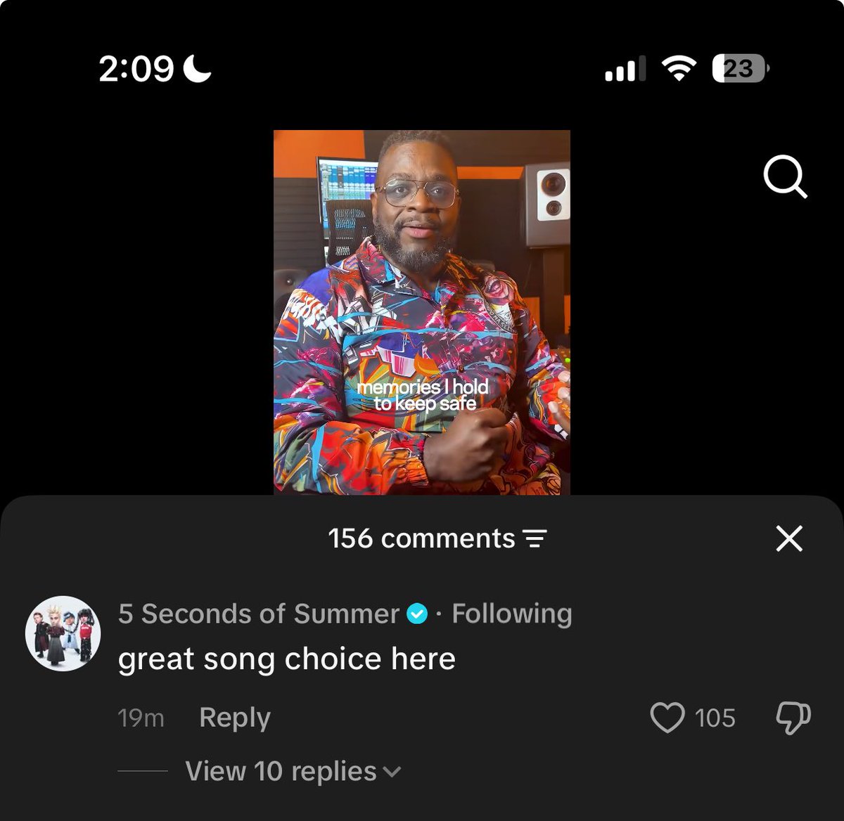 5SOSDigest's tweet photo. 5SOS commented on the GRAMMYS TikTok utilizing “Best Friends” 🤩🫂🩷 @5SOS https://t.co/TM2asavBNU