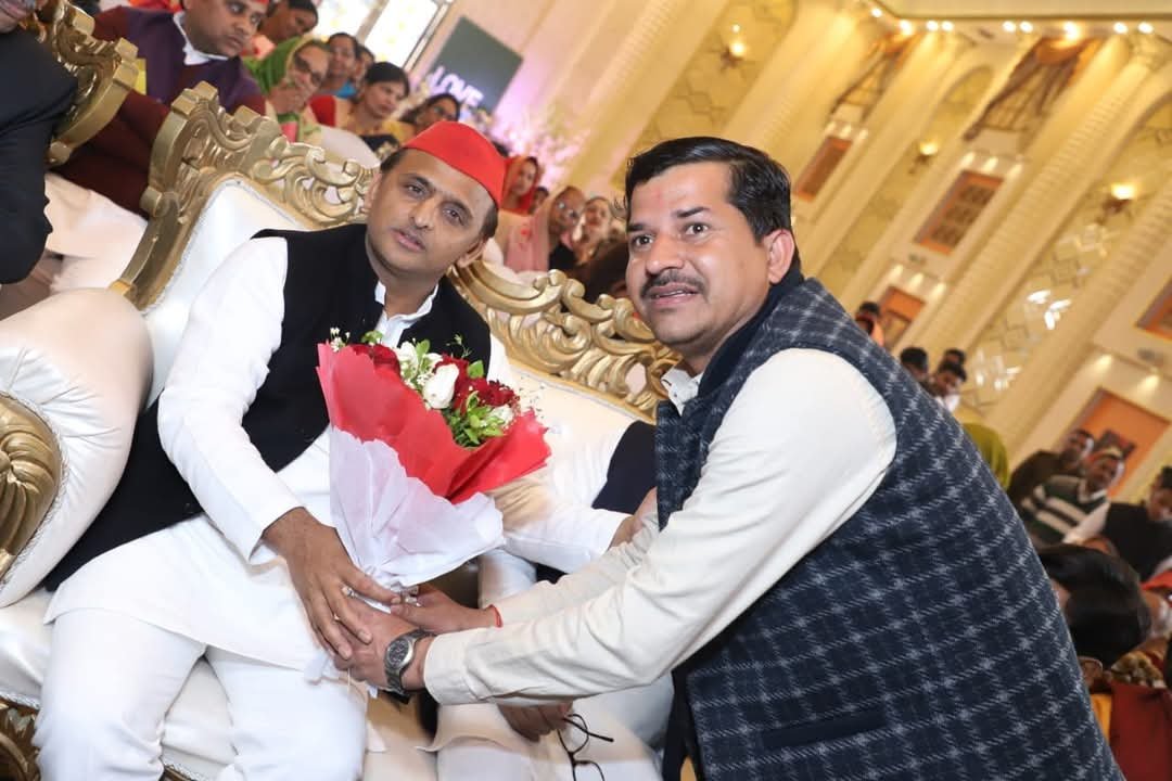 YadavRaval's tweet photo. जन्मदिन की हार्दिक शुभकामनाएँ
माननीय श्री Akhilesh Yadav जी।

आपका संघर्ष, आपकी सादगी और समाजवादी विचारधारा के प्रति आपका समर्पण हम सभी के लिए प्रेरणास्रोत है।

ईश्वर आपको उत्तम स्वास्थ्य, दीर्घायु एवं निरंतर जनसेवा का सामर्थ्य प्रदान करें।

#HappyBirthDayAkhileshYadav https://t.co/U81tnODQUC