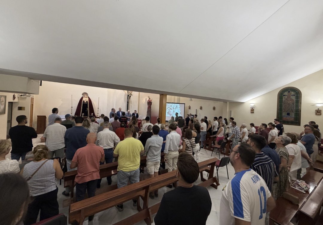 HdadHumildad's tweet photo. ⚜️ #NUEVOTRONOMERCED |

En estos momentos se celebra el Cabildo General Extraordinario, donde los hermanos están llamados a pronunciarse sobre la aprobación, si procede, del proyecto de trono para Nuestra Madre y Señora de la Merced. 
Una cita multitudinaria para tomar una decisión que supondrá un hito para el futuro patrimonial de nuestra corporación.

#CofradíasMLG