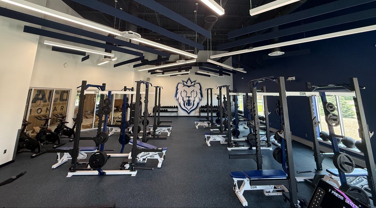 MacombMonarchs's tweet photo. It’s all coming together! We’ll be home soon, Monarchs! 💪🏠
#WeReign https://t.co/JAtsHyo5tF