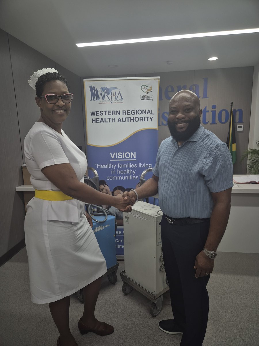 Wrhaja's tweet photo. 💙 Cornwall Regional Hospital received two portable peritoneal dialysis machines, plus medical supplies, thanks to the Jamaica Awareness Association of California and Huntington Hospital.

This support will strengthen renal care for patients in Western Jamaica. 🤝💚

#WRHA https://t.co/GfycNn5ut9