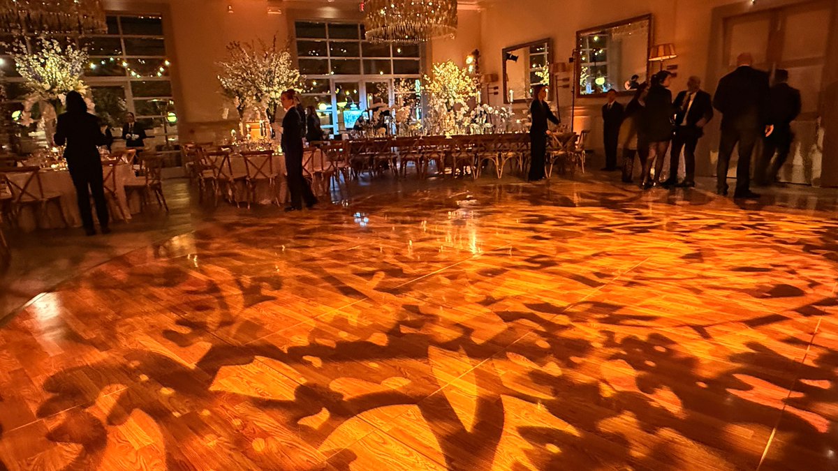 WeddingLighting's tweet photo. A floor pattern that looks intentional and one that looks like an afterthought are separated by about 20 minutes of focused rigging. We take the 20 minutes. https://t.co/nTgCv4dubh
