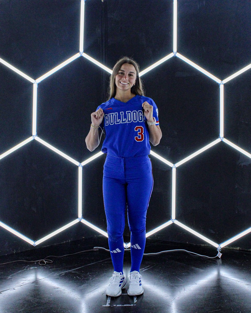 LATechSB's tweet photo. 𝙎𝙞𝙜𝙣𝙚𝙙 🖊️

Welcome to LA Tech, Chloe Cummings‼️

➡️ @chloecummings0 

#BarkLouder https://t.co/M3XCiEPr7V
