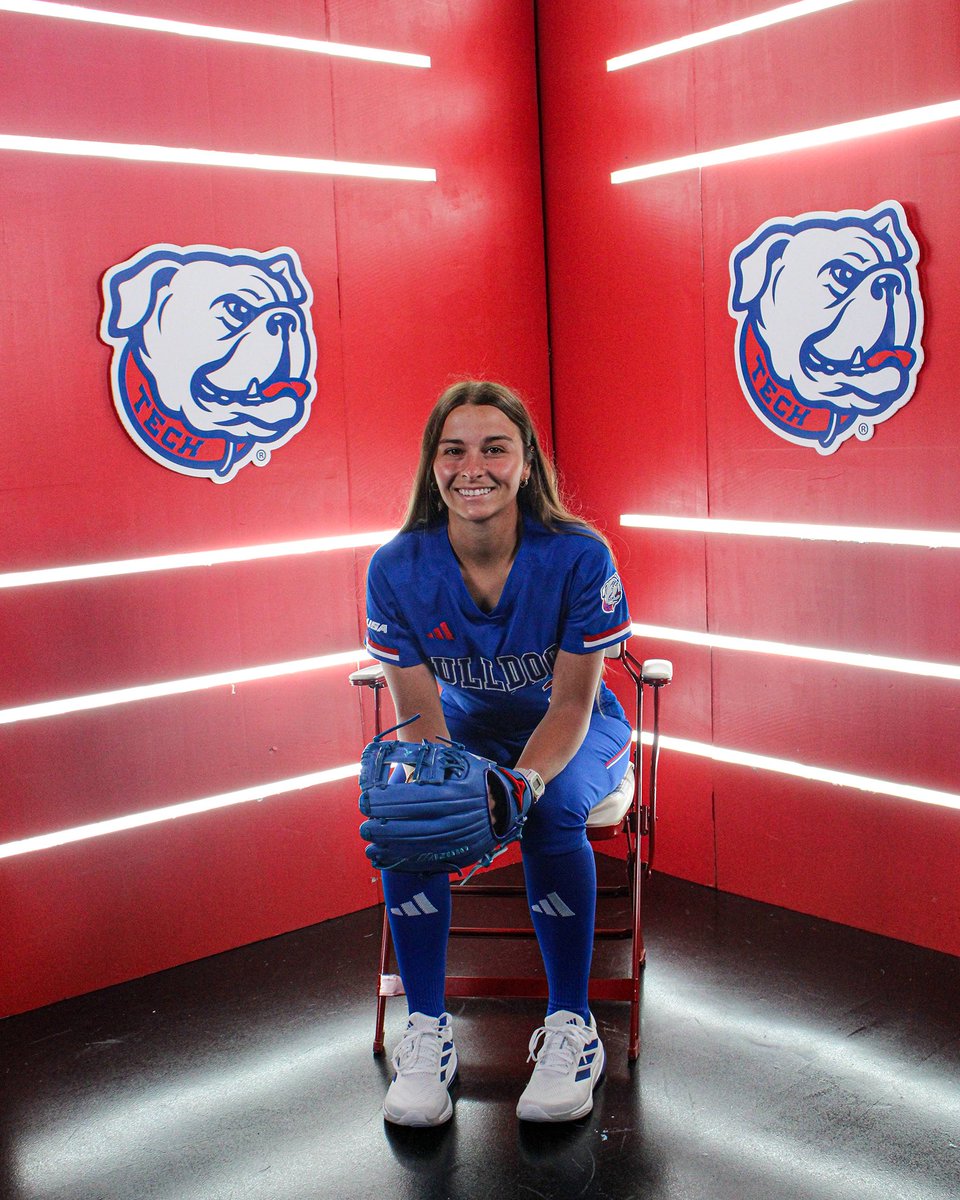 LATechSB's tweet photo. 𝙎𝙞𝙜𝙣𝙚𝙙 🖊️

Welcome to LA Tech, Chloe Cummings‼️

➡️ @chloecummings0 

#BarkLouder https://t.co/M3XCiEPr7V