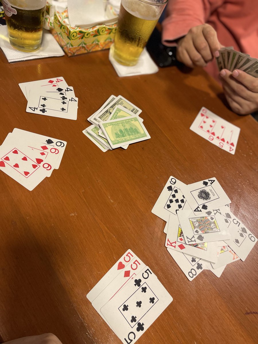 obvioususername's tweet photo. Mi hobbie treintañero: jugar loba https://t.co/BvqGasM8gJ