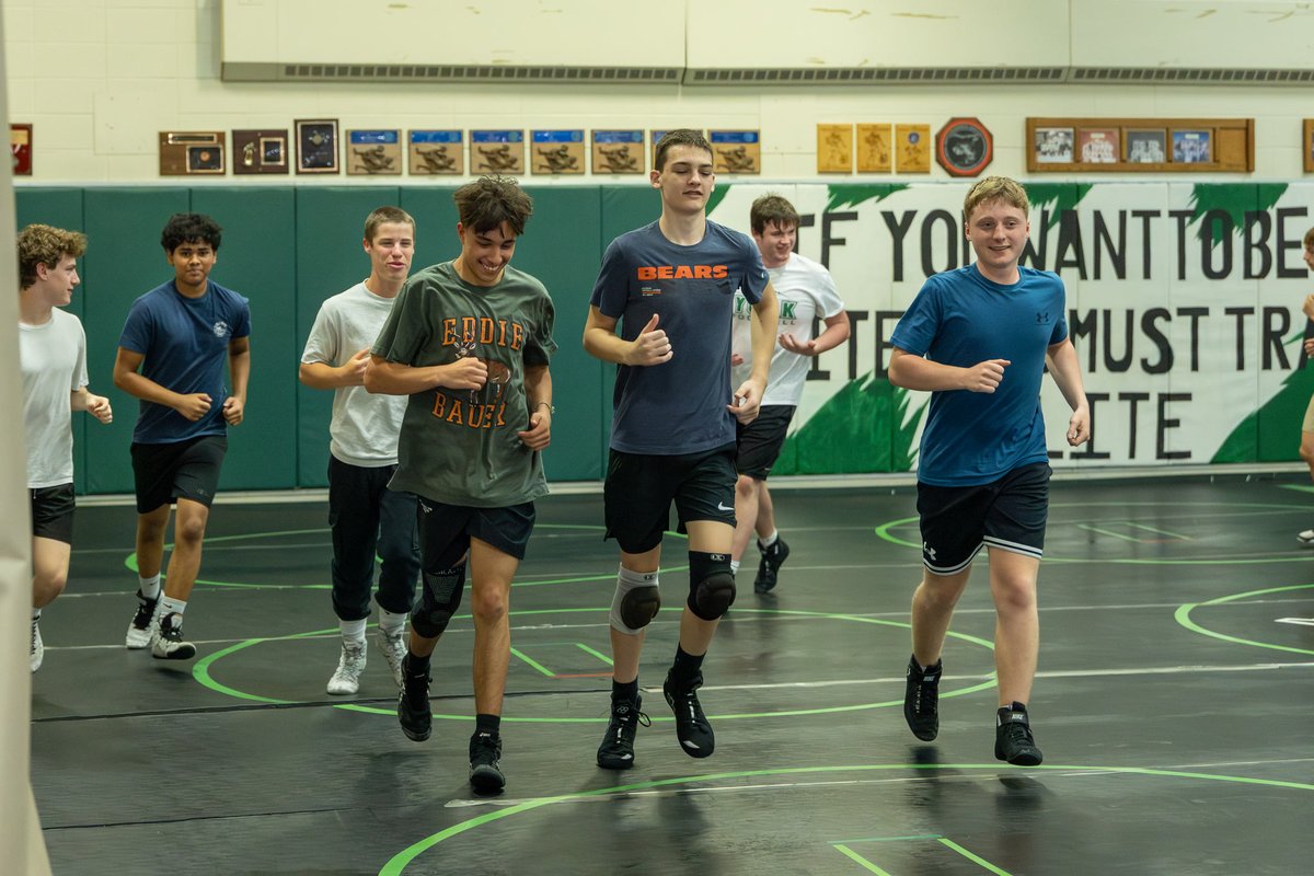 ElmhurstD205's tweet photo. 💪🤼‍♂️ Our Summer Wrestling Camp helped student-athletes sharpen their skills, learn from experienced coaches, and prepare for the season ahead.

#WeAreD205 https://t.co/hM6uTNN0Jy
