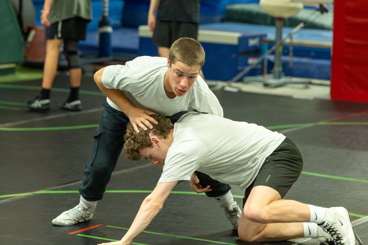 ElmhurstD205's tweet photo. 💪🤼‍♂️ Our Summer Wrestling Camp helped student-athletes sharpen their skills, learn from experienced coaches, and prepare for the season ahead.

#WeAreD205 https://t.co/hM6uTNN0Jy