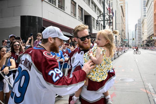 avsinseider's tweet photo. uncle nate with linnea will always be so precious to me 🥹 https://t.co/ItphTop7R9