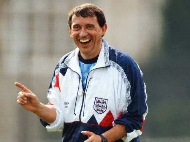 Ian_Reynolds87's tweet photo. "The referee's got me the sack. Thank him ever so much for that, won't you?" https://t.co/EkGsScNWqY