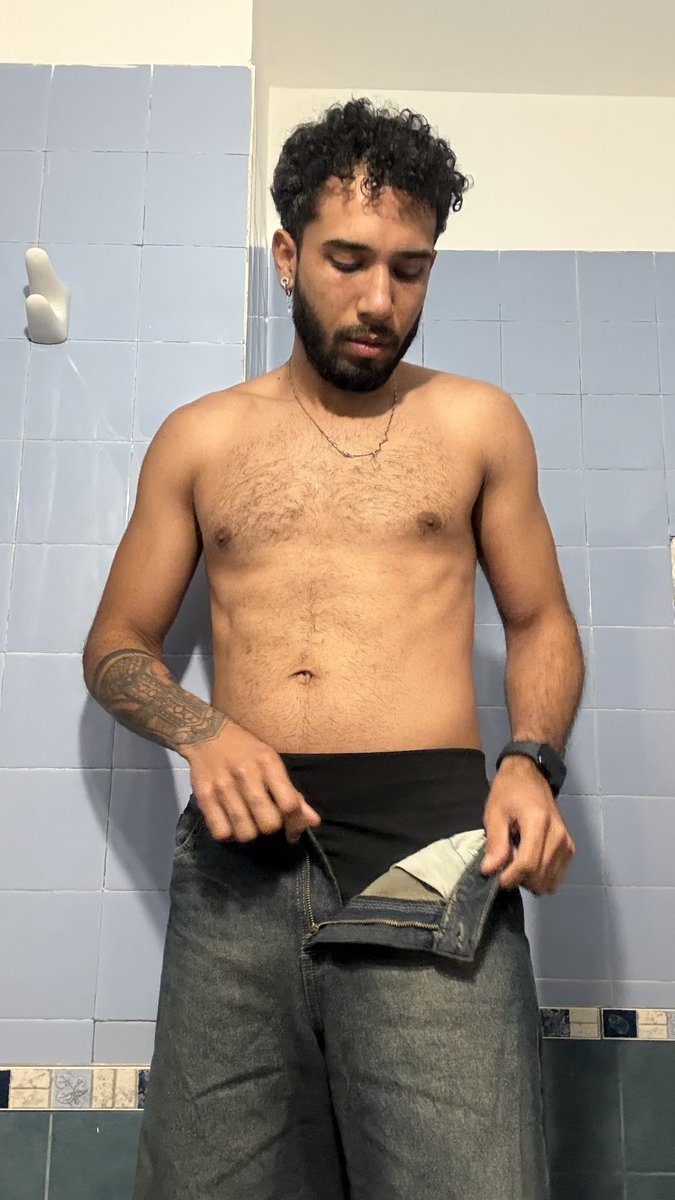 jaybrilop's tweet photo. Unas ganas de entrar con alguien a la ducha… https://t.co/ycTQ7MkLBw